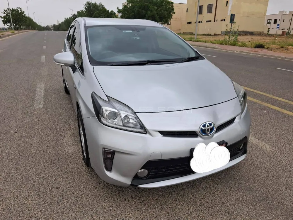 Toyota Prius 2015 for Sale in Karachi Image-1