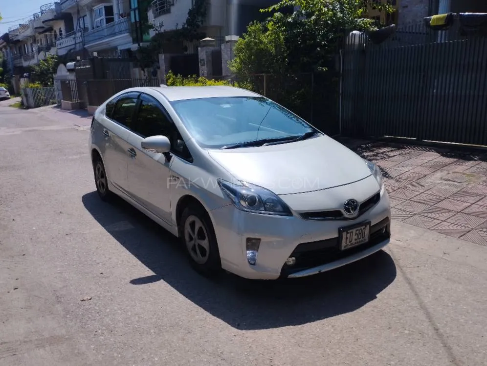 Toyota Prius 2012 for Sale in Islamabad Image-1