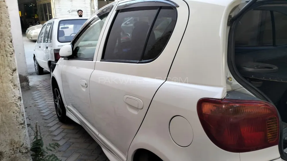 Toyota Vitz 2003 for Sale in Quetta Image-1