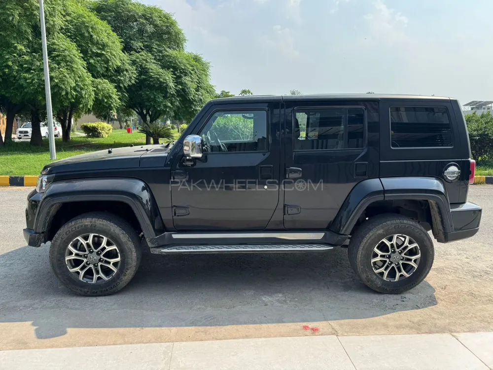 BAIC BJ40 Plus 2023 for Sale in Sialkot BAIC BJ40 Plus 2023 for Sale in Sialkot Image-2