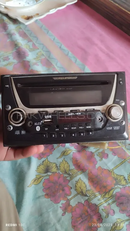 car player and 2 speaker Image-1
