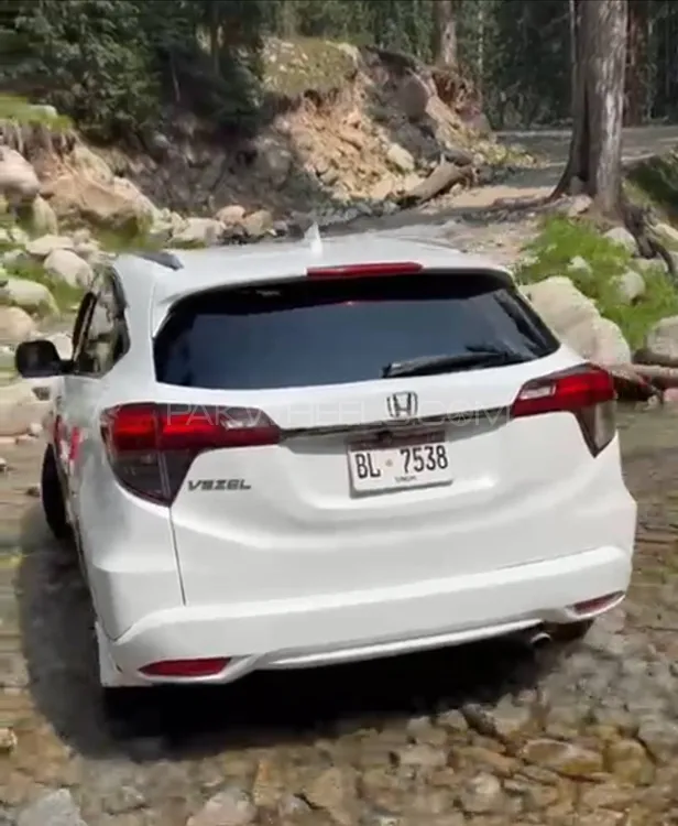 Honda Vezel 2019 for Sale in Karachi Image-1