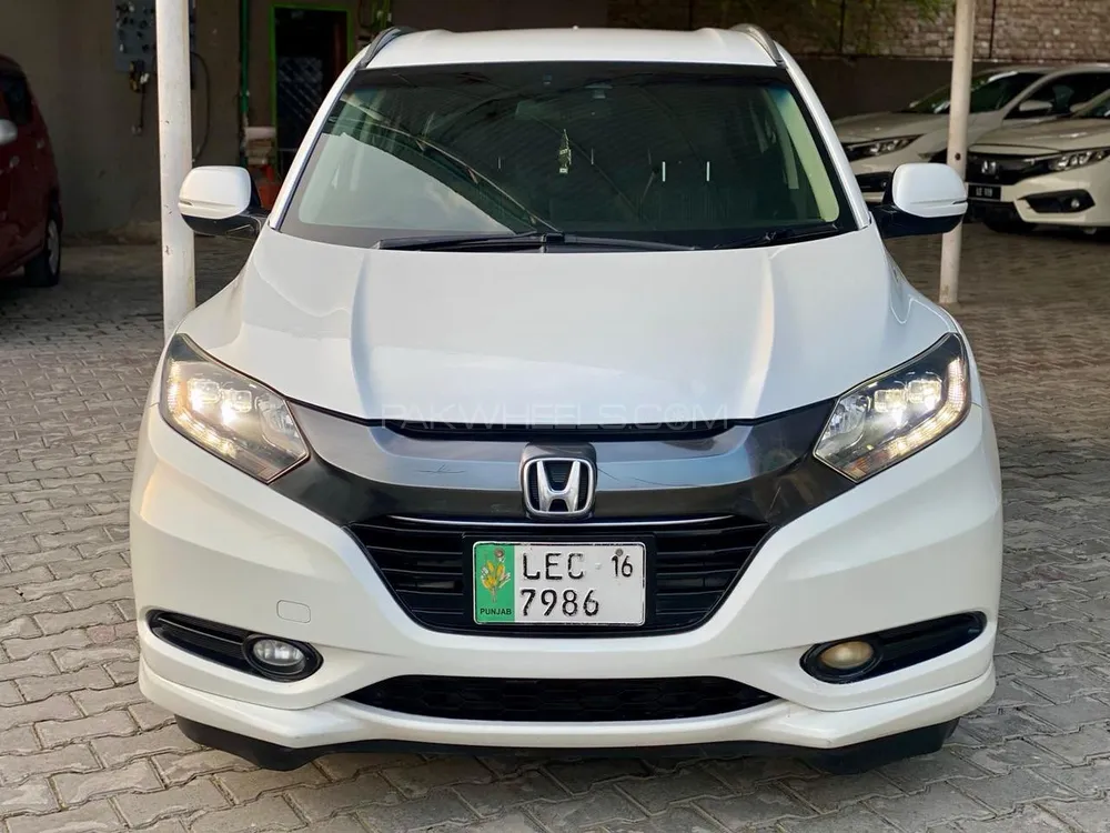 Honda Vezel 2016 for Sale in Peshawar Image-1