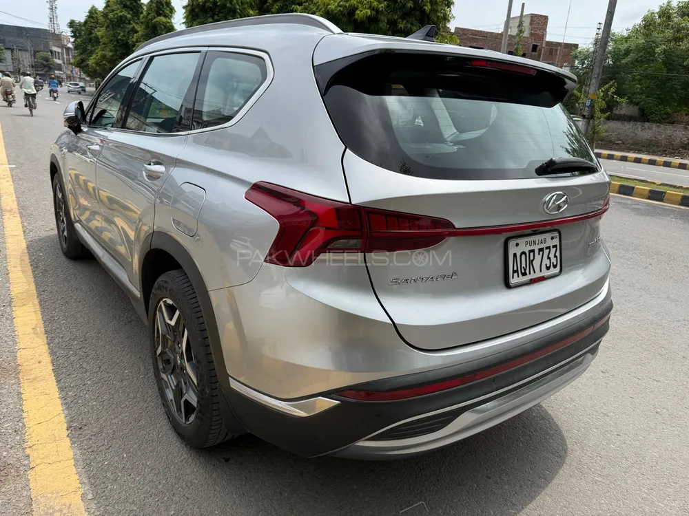 Hyundai Santa Fe 2023 for Sale in Lahore Hyundai Santa Fe 2023 for Sale in Lahore Image-3