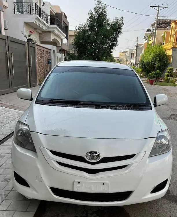Toyota Belta 2010 for Sale in Multan Image-1
