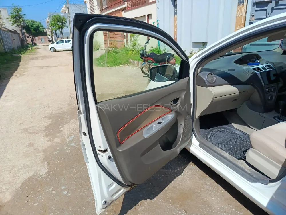 ٹویوٹا بیلٹا 2010 for Sale in ڈسکہ Image-1