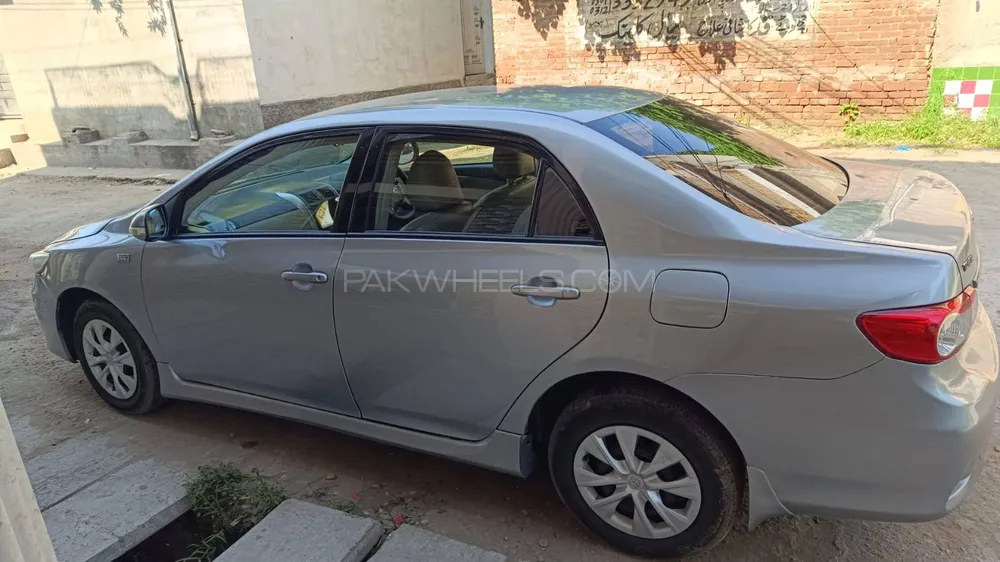 Toyota Corolla 2011 for Sale in Jhelum Image-1