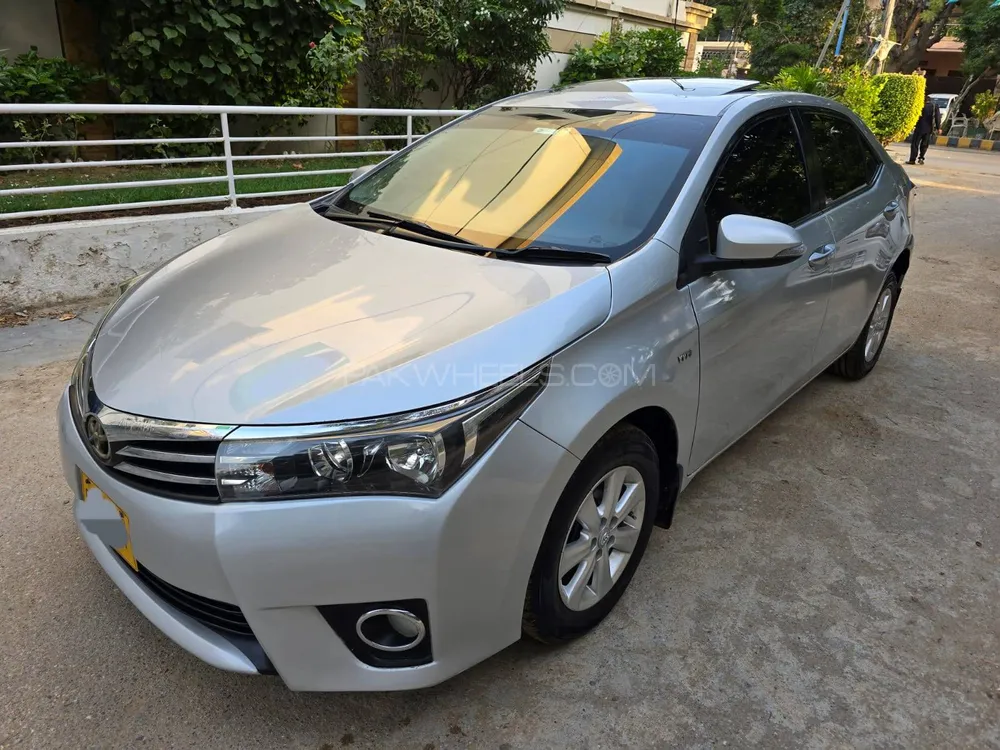 Toyota Corolla 2017 for Sale in Karachi Image-1