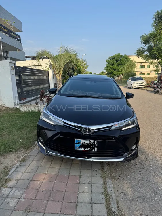 Toyota Corolla 2021 for Sale in Islamabad Image-1