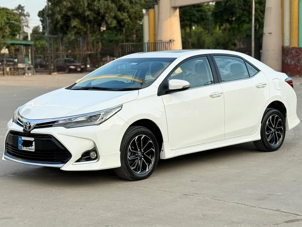 Toyota Corolla 2025 for Sale in Islamabad Image-1