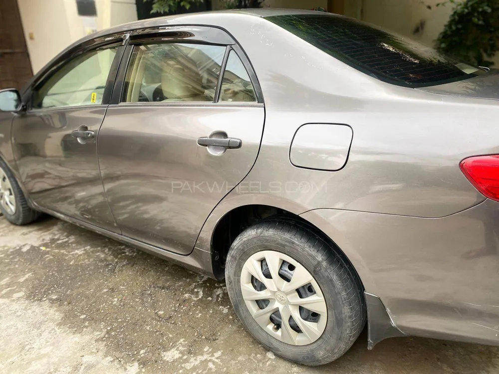 Toyota Corolla 2010 for Sale in Lahore Image-1