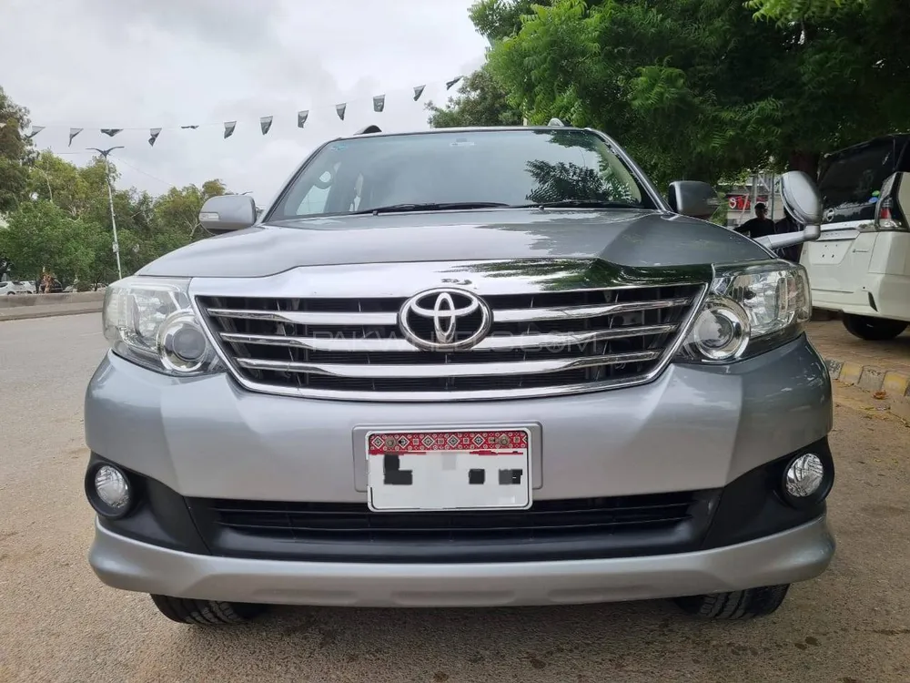 Toyota Fortuner 2013 for Sale in Karachi Image-1