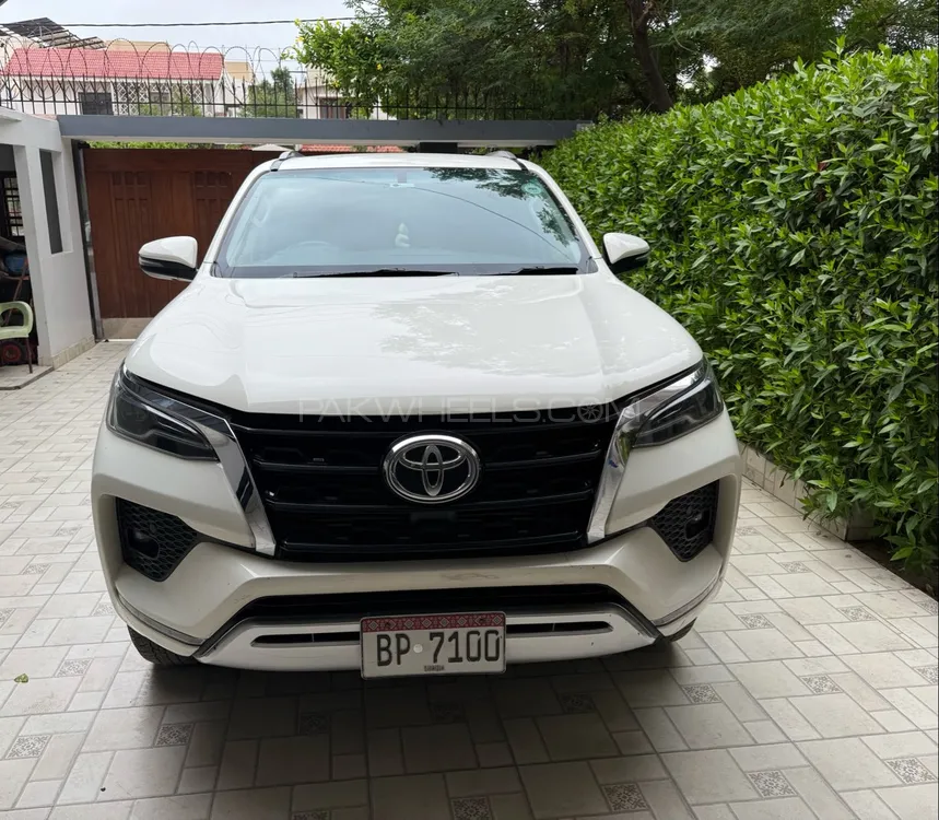 Toyota Fortuner 2021 for Sale in Karachi Image-1