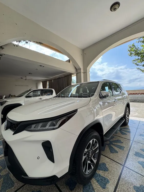 Toyota Fortuner 2025 for Sale in Islamabad Image-1