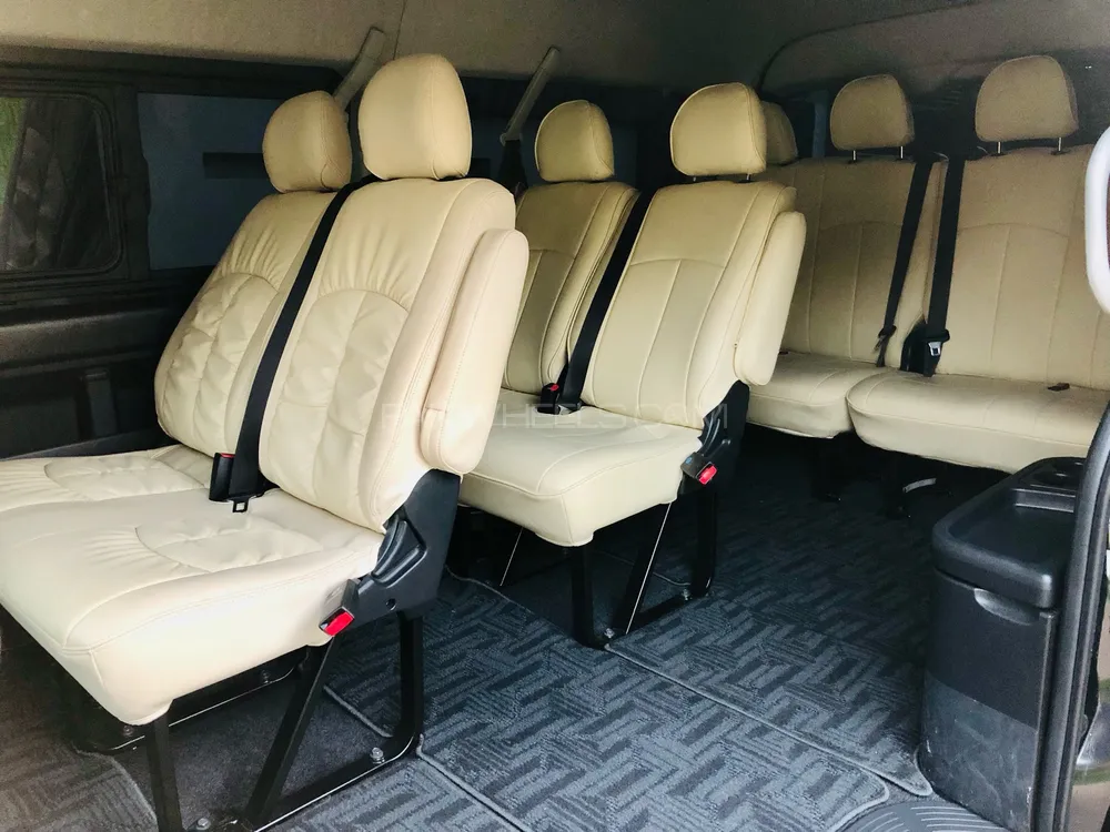 Toyota Hiace 2020 for Sale in Sialkot Toyota Hiace 2020 for Sale in Sialkot Image-11