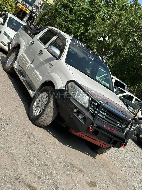 Toyota Hilux 2015 for Sale in Islamabad Image-1