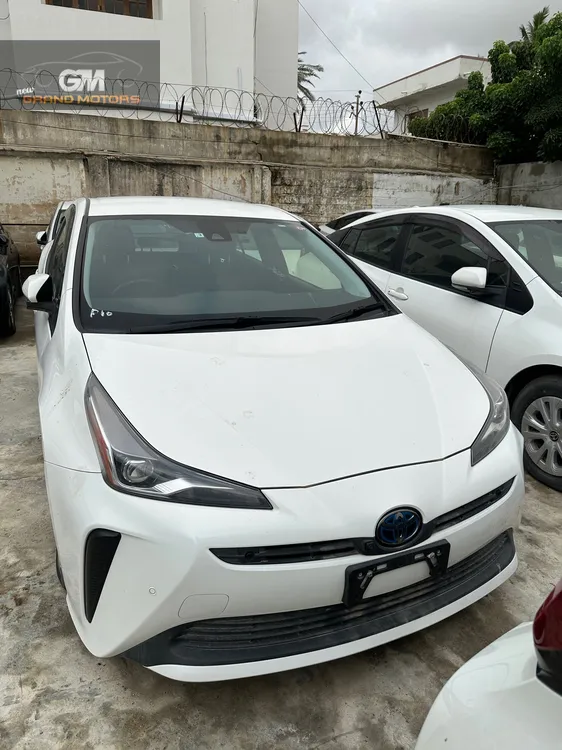 Toyota Prius 2021 for Sale in Karachi Image-1