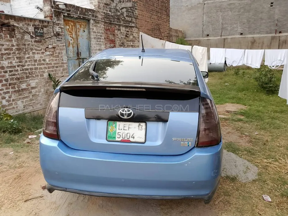 Toyota Prius 2007 for Sale in Lahore Image-1