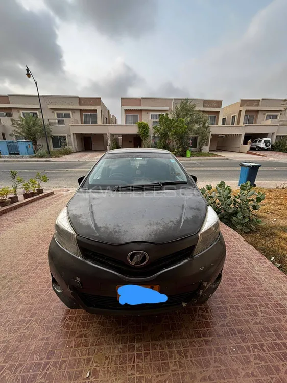 Toyota Vitz 2011 for Sale in Karachi Image-1