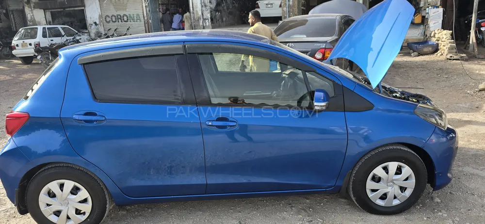 Toyota Vitz 2015 for Sale in Hyderabad Image-1