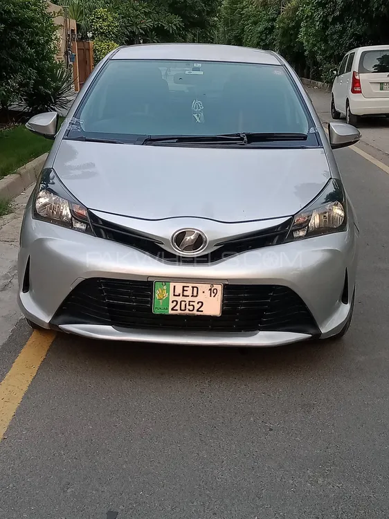 Toyota Vitz 2015 for Sale in Lahore Image-1