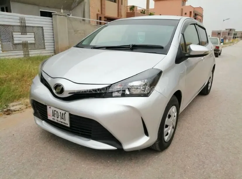 Toyota Vitz 2015 for Sale in Mandi bahauddin Image-1
