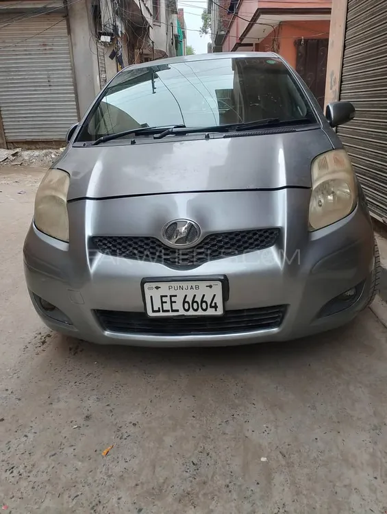 Toyota Vitz 2013 for Sale in Lahore Image-1