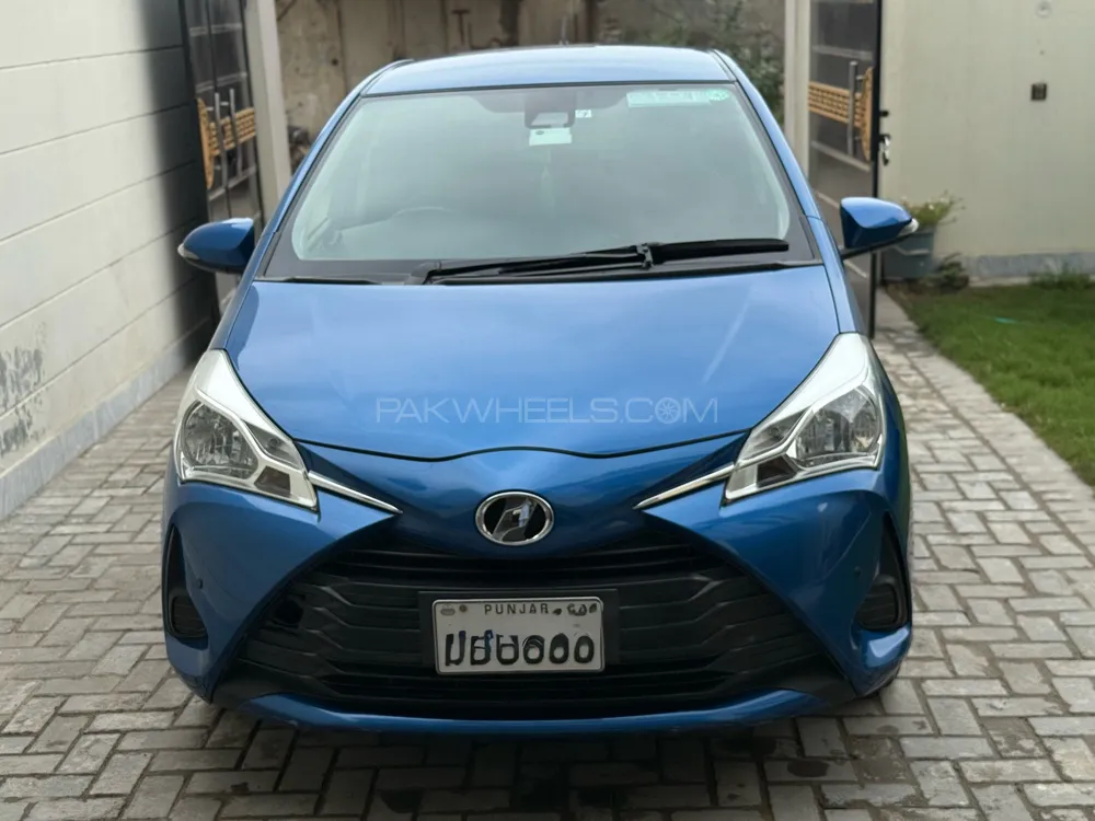 Toyota Vitz 2018 for Sale in Lahore Image-1