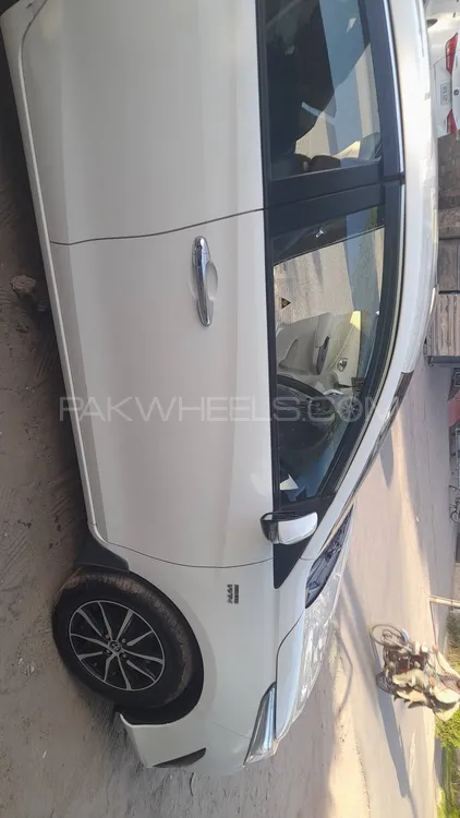 ٹویوٹا یارس سیڈان 2021 for Sale in شیخوپورہ Image-1