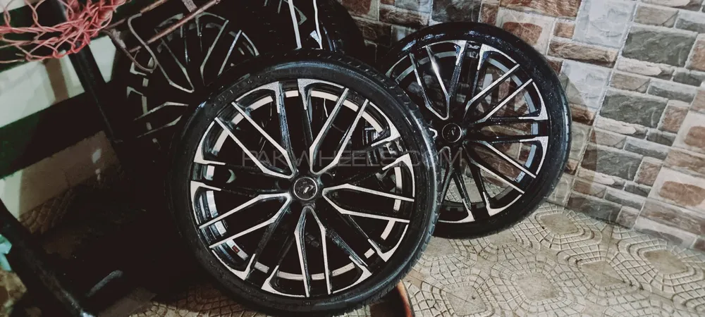 20 inches Leonis Rims Image-1