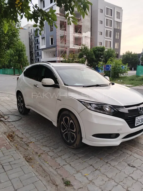 Honda Vezel 2015 for Sale in Lahore Image-1