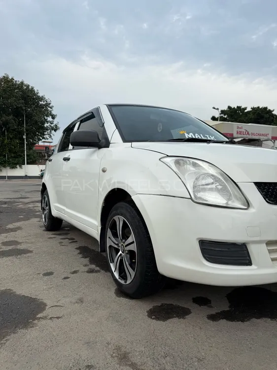 Suzuki Swift 2012 for Sale in Lahore Image-1