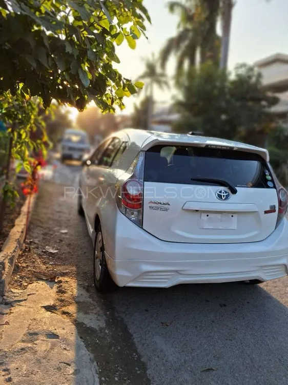 Toyota Aqua 2013 for Sale in Islamabad Image-1
