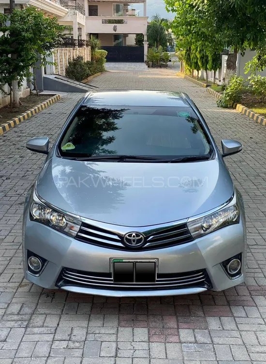 Toyota Corolla 2015 for Sale in Islamabad Image-1