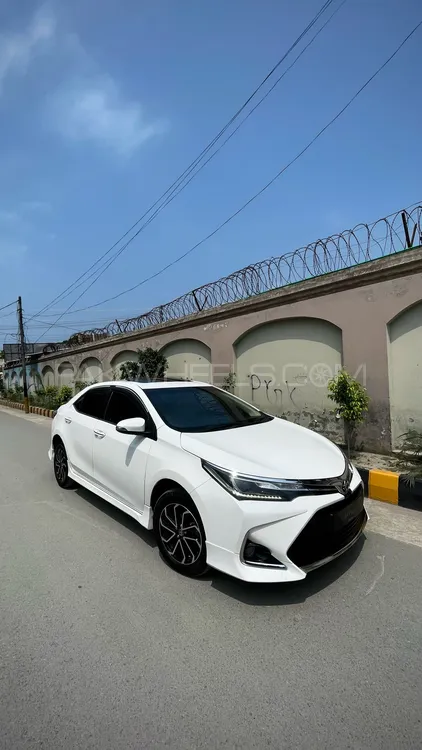 Toyota Corolla 2017 for Sale in Peshawar Image-1