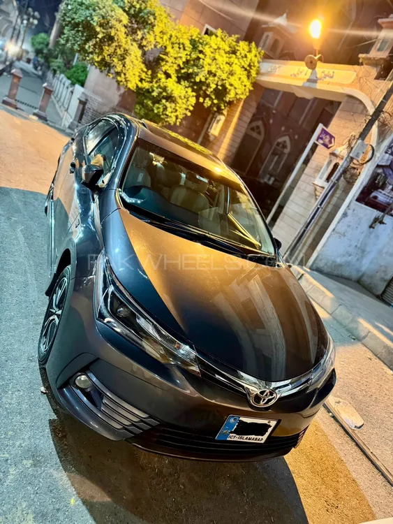 Toyota Corolla 2019 for Sale in Peshawar Image-1