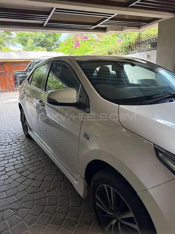 Toyota Corolla 2021 for Sale in Karachi Image-1