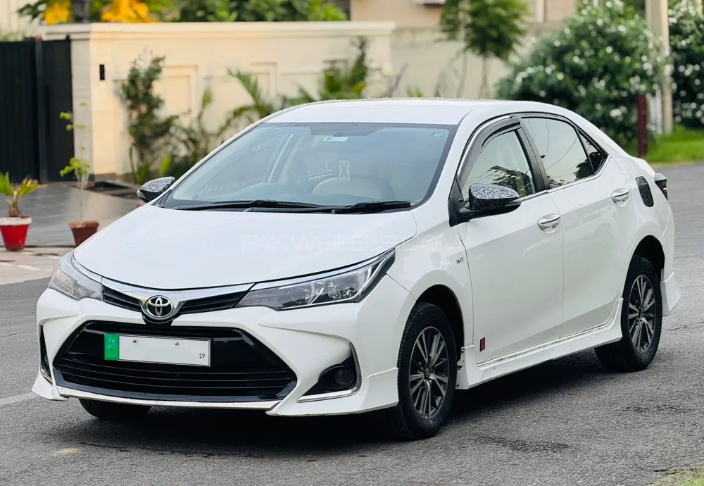 Toyota Corolla 2018 for Sale in Lahore Image-1