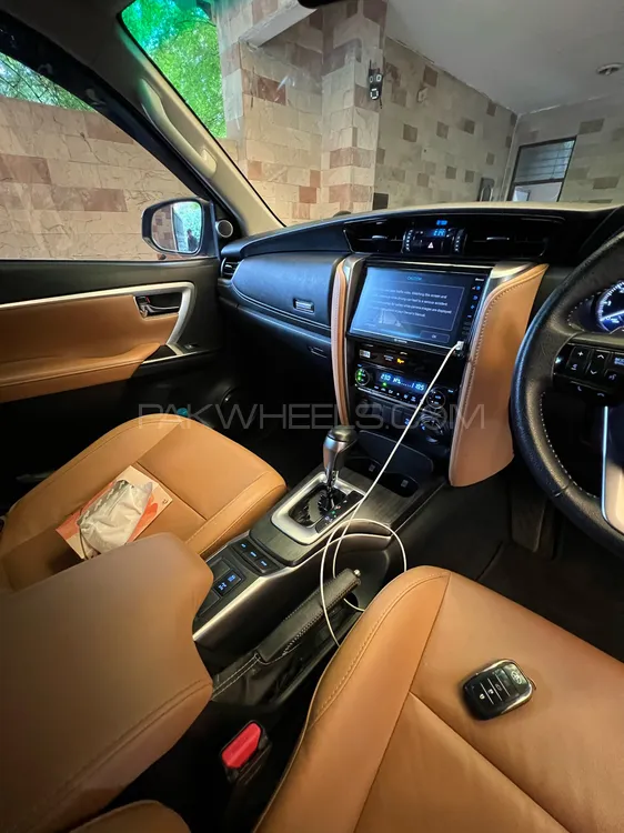 ٹویوٹا فورچیونر 2022 for Sale in لاہور ٹویوٹا فورچیونر 2022 for Sale in لاہور Image-6