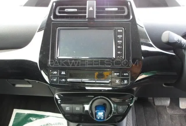 ٹویوٹا پریوس 2021 for Sale in کراچی ٹویوٹا پریوس 2021 for Sale in کراچی Image-7