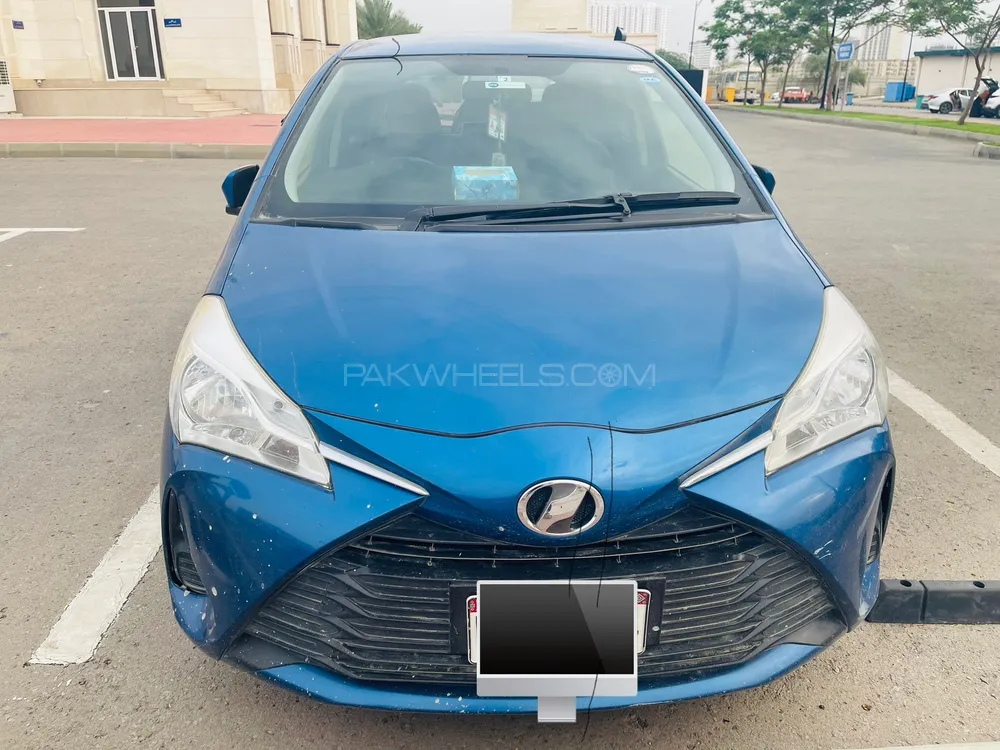 Toyota Vitz 2017 for Sale in Karachi Image-1