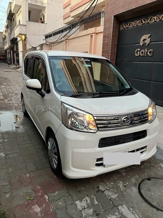 Daihatsu Move 2023 for Sale in Sialkot Image-1