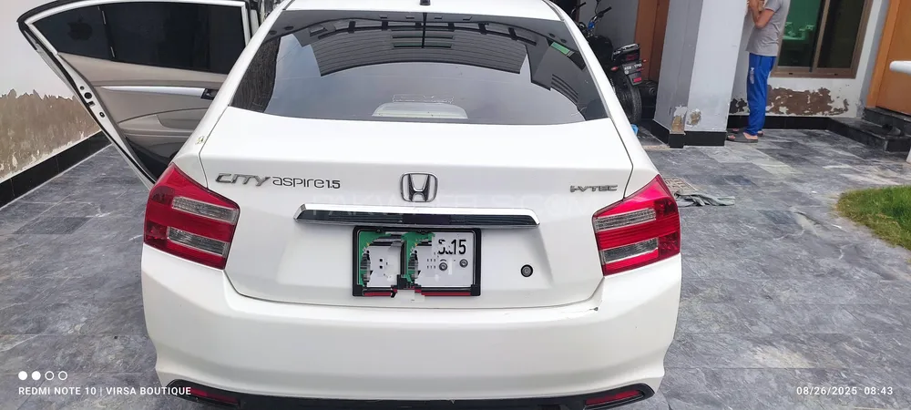 Honda City 2015 for Sale in Chishtian Image-1