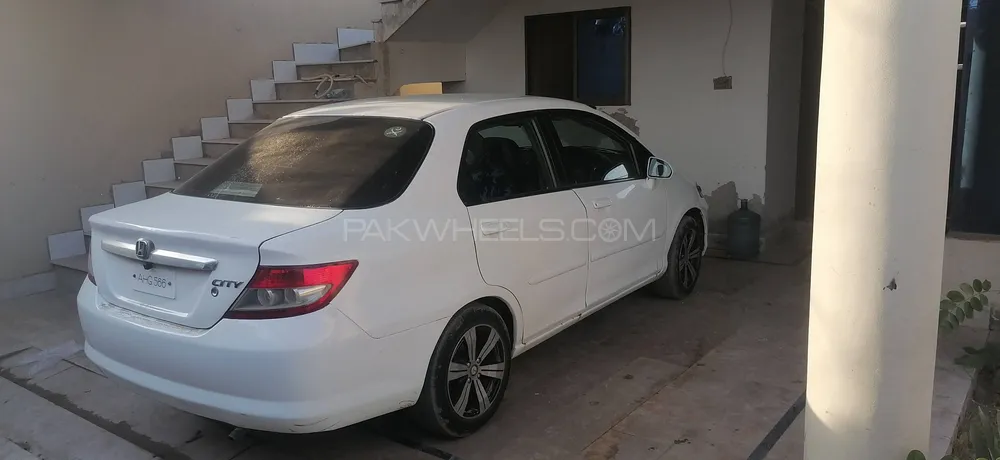 Honda City 2005 for Sale in Sadiqabad Image-1