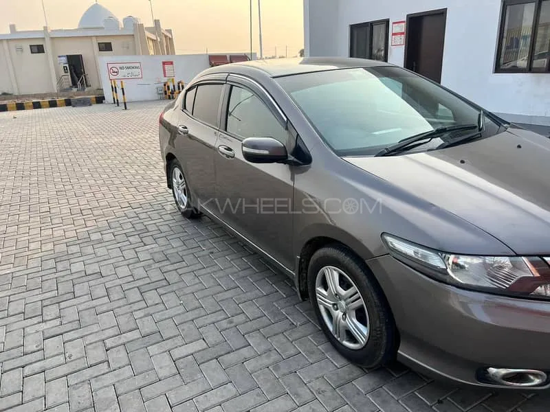 Honda City 2015 for Sale in Faisalabad Image-1