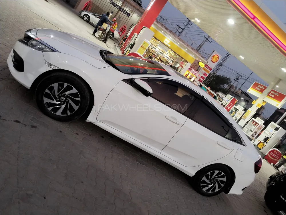 Honda Civic 2017 for Sale in Multan Image-1