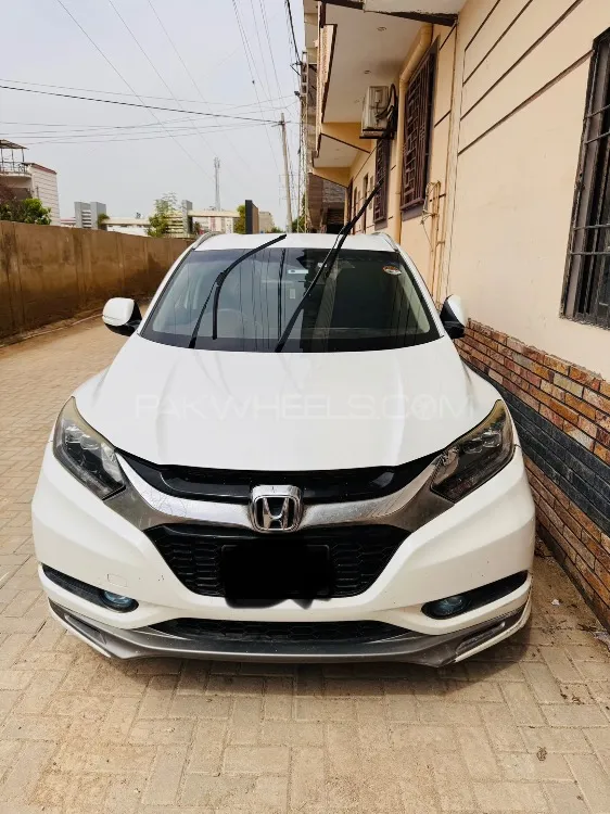 Honda Vezel 2014 for Sale in Karachi Image-1