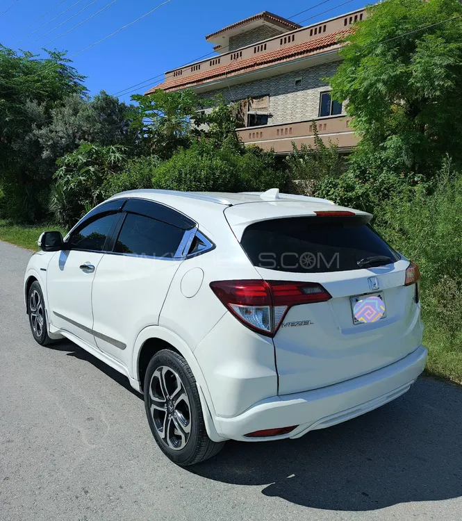 Honda Vezel 2015 for Sale in Islamabad Image-1