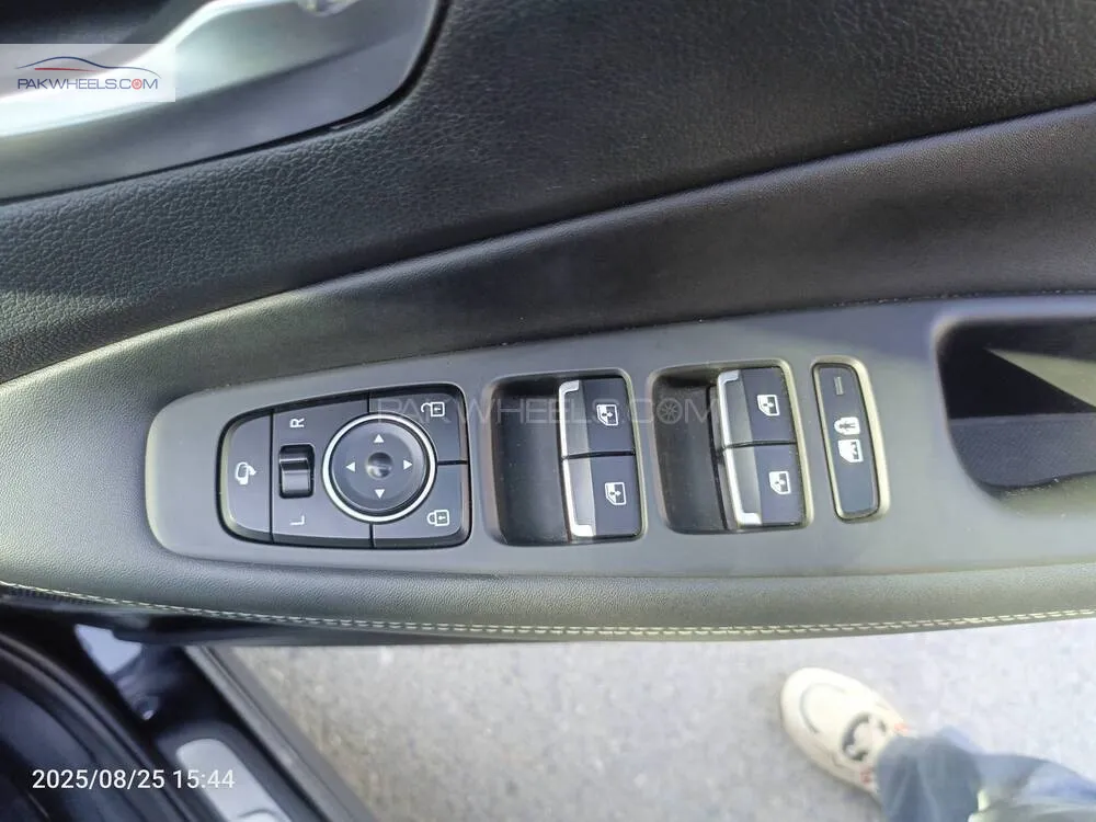 Hyundai Santa Fe 2023 for Sale in Islamabad Hyundai Santa Fe 2023 for Sale in Islamabad Image-13