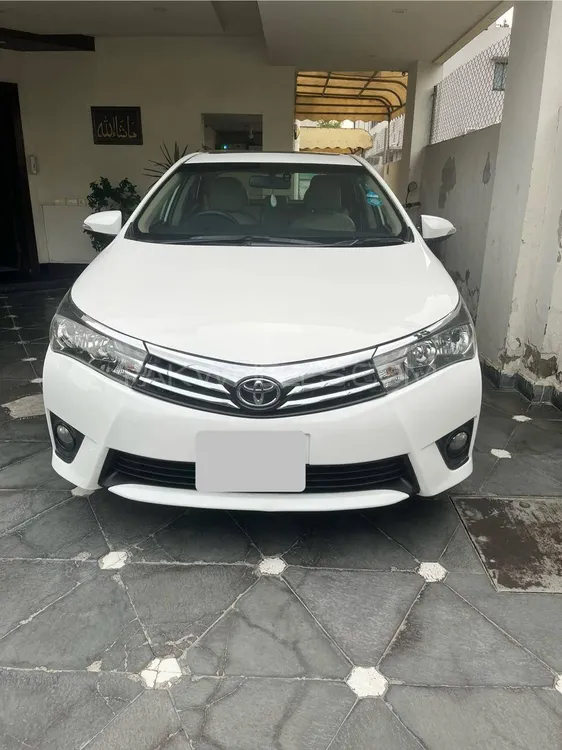 Toyota Corolla 2015 for Sale in Lahore Image-1